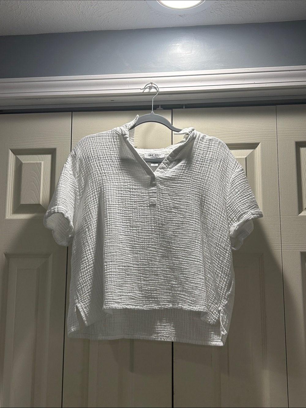 Nine West White Textured Gauze Crop Top